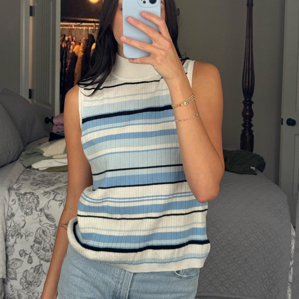 Vintage sleeveless sweater